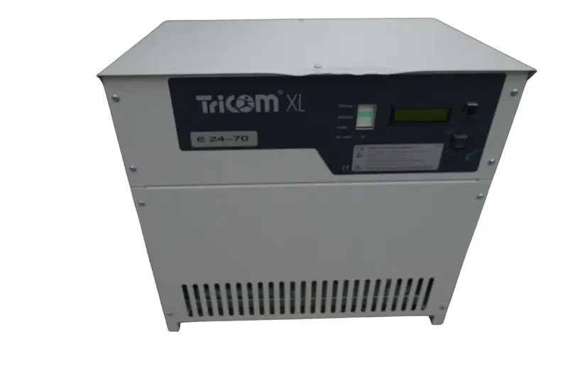 24V 70A Tricom XL Ladegerät