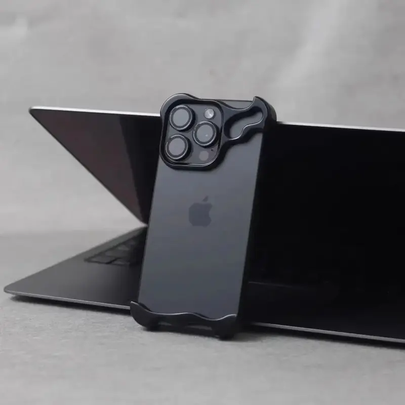 Edge Case 2.0 - iPhone 16 Hülle
